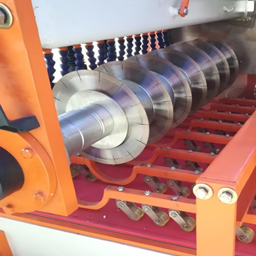 Sucesso no exterior! A lâmina de serra SANG da série 