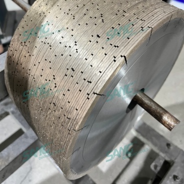 Excelência pioneira em lâminas de serra diamantadas para corte de ladrilhos de mosaico