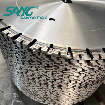 A solução SANG: projetada para cortes em tijolos refratários.